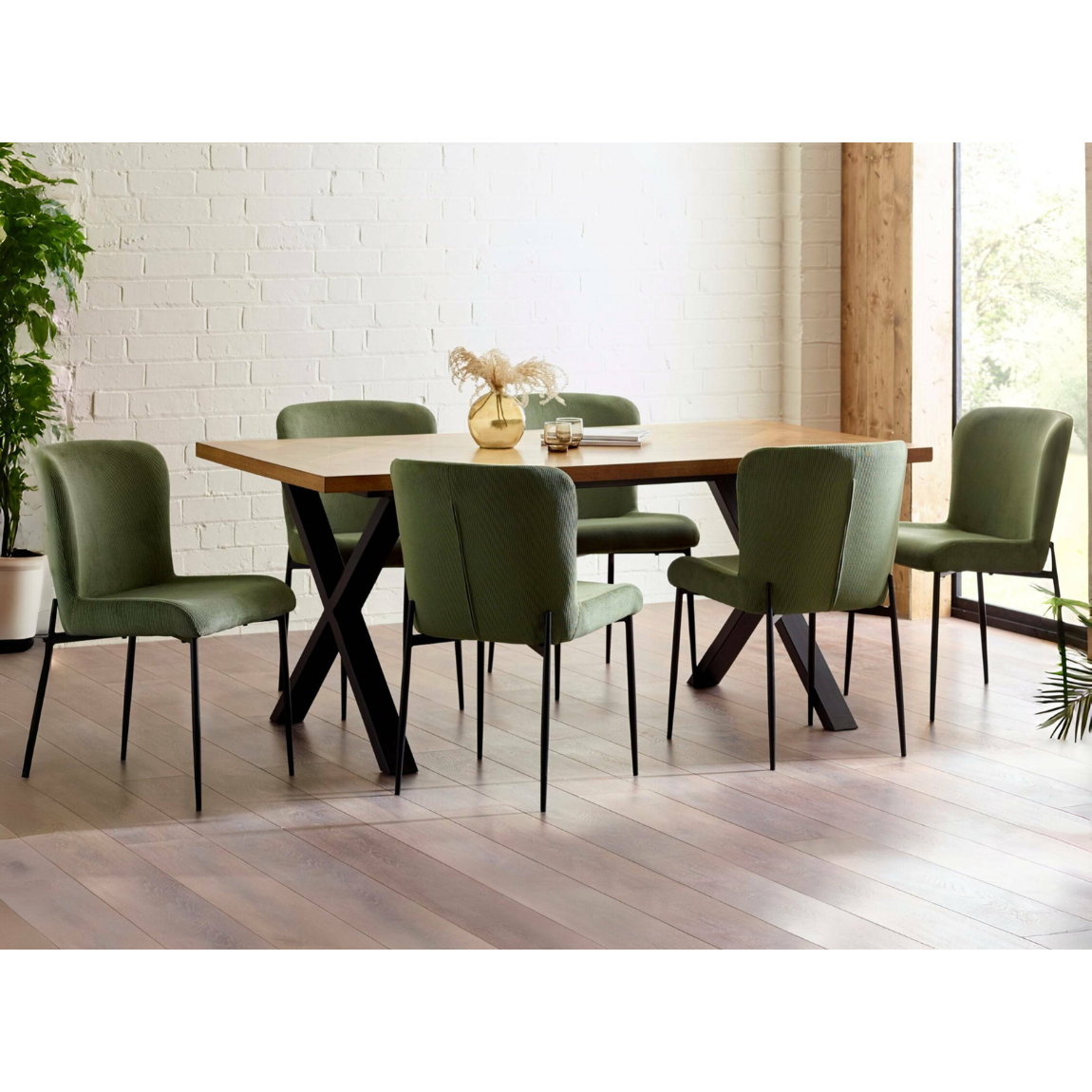 Aron Dining Table