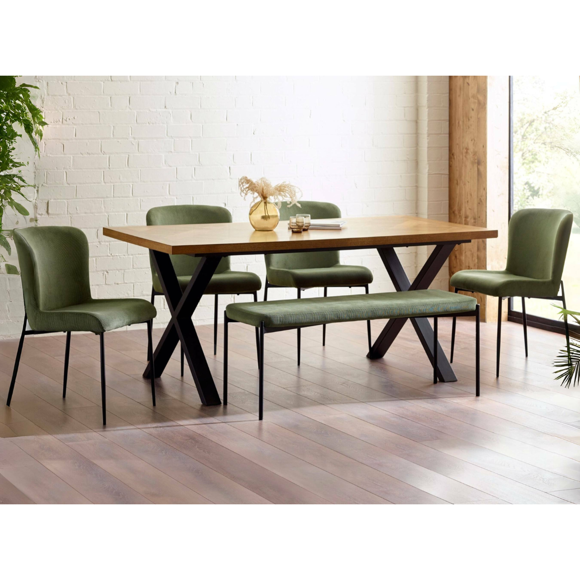 Aron Dining Table