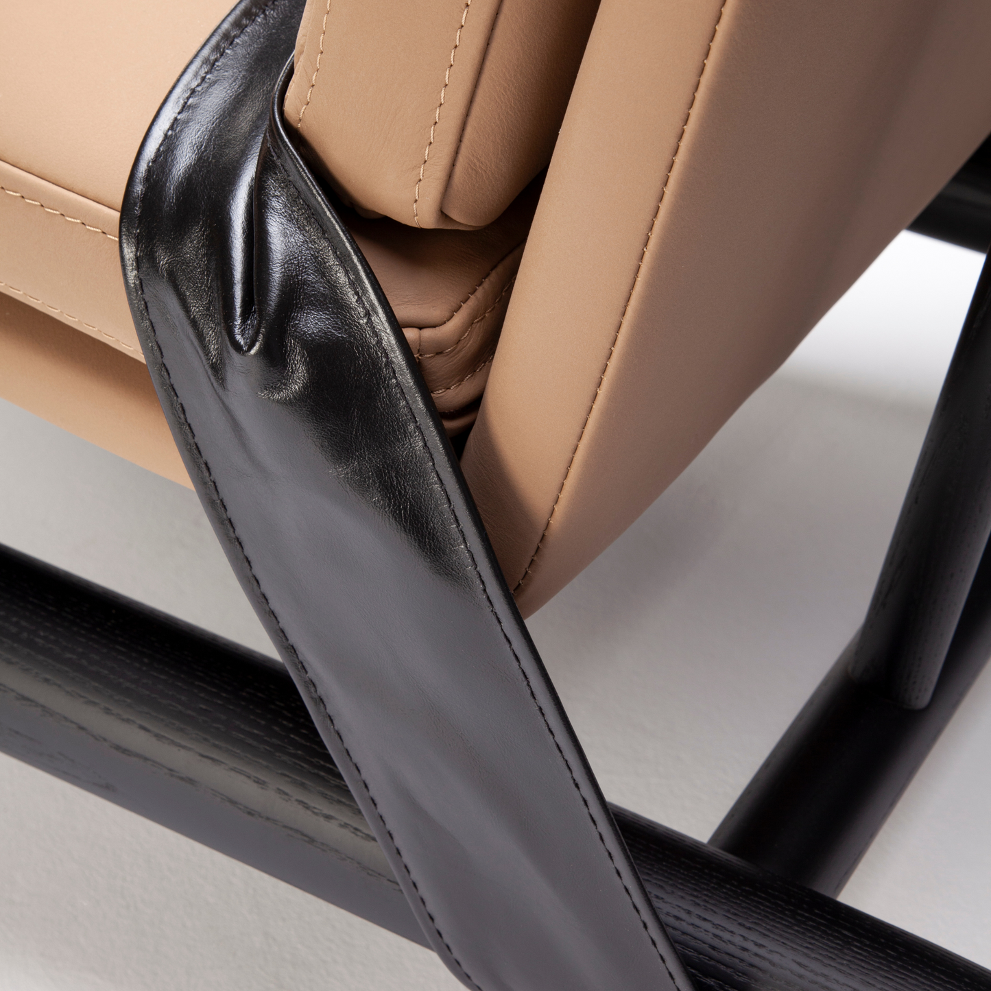 Seso Daybed - Living with Luxury