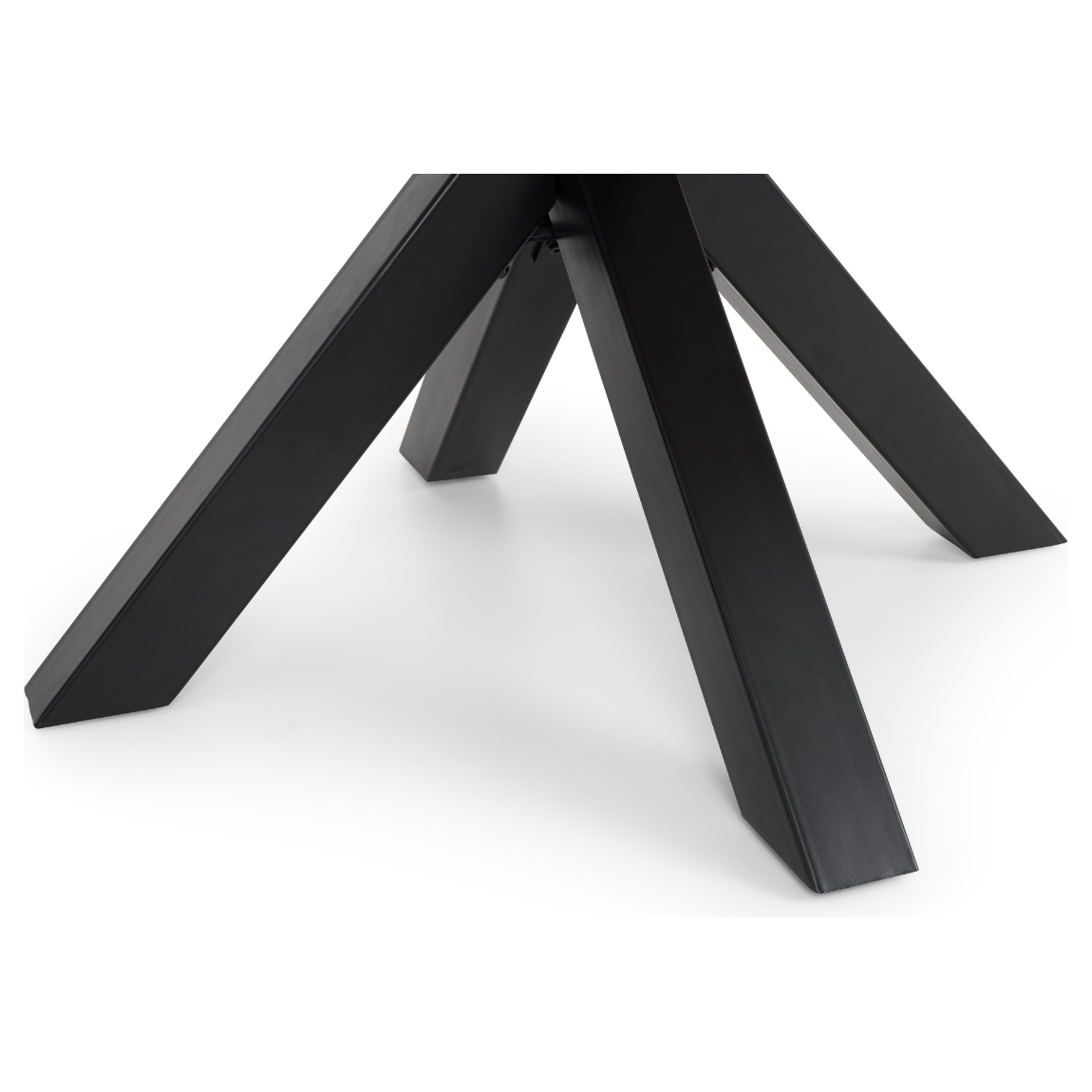 Berwick Round Table - Living with Luxury