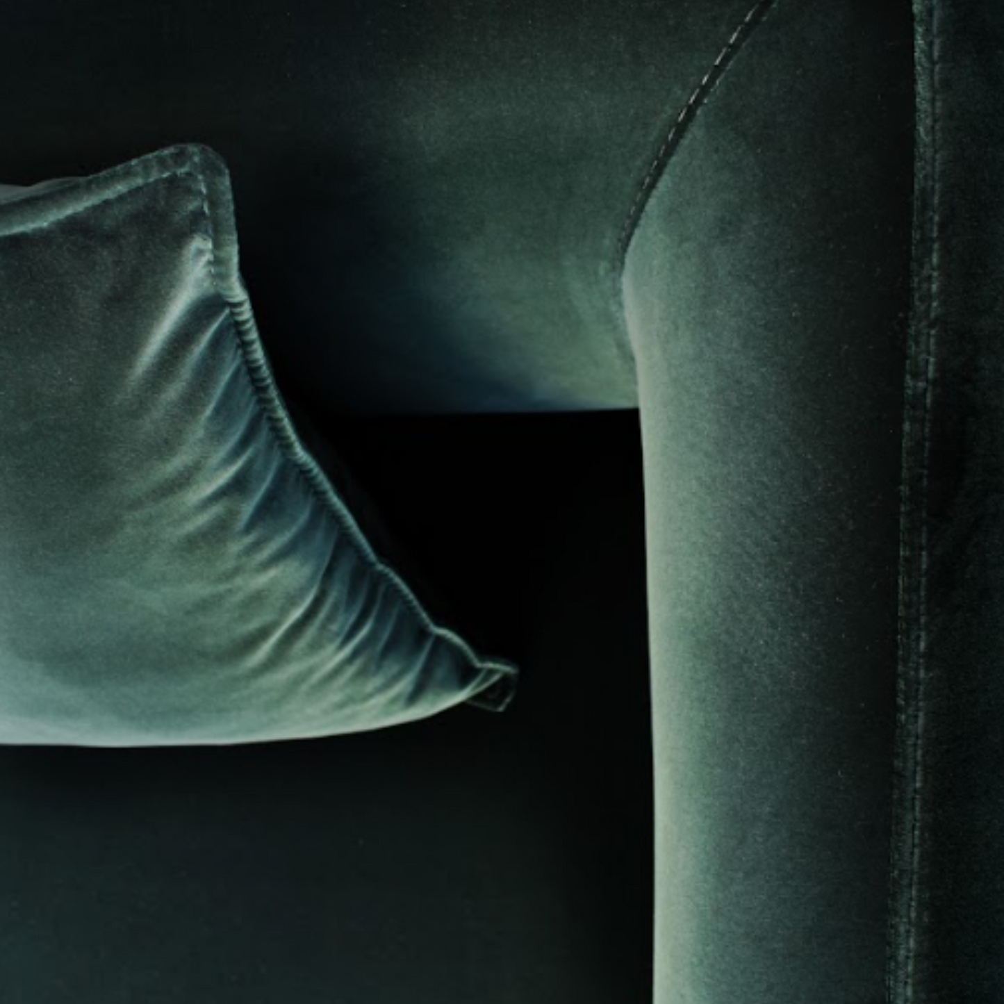 Jacob Armchair - Living with Luxury