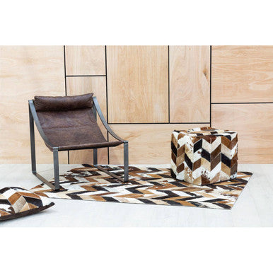 Hoxton Brown Leather Sling Chair – detail