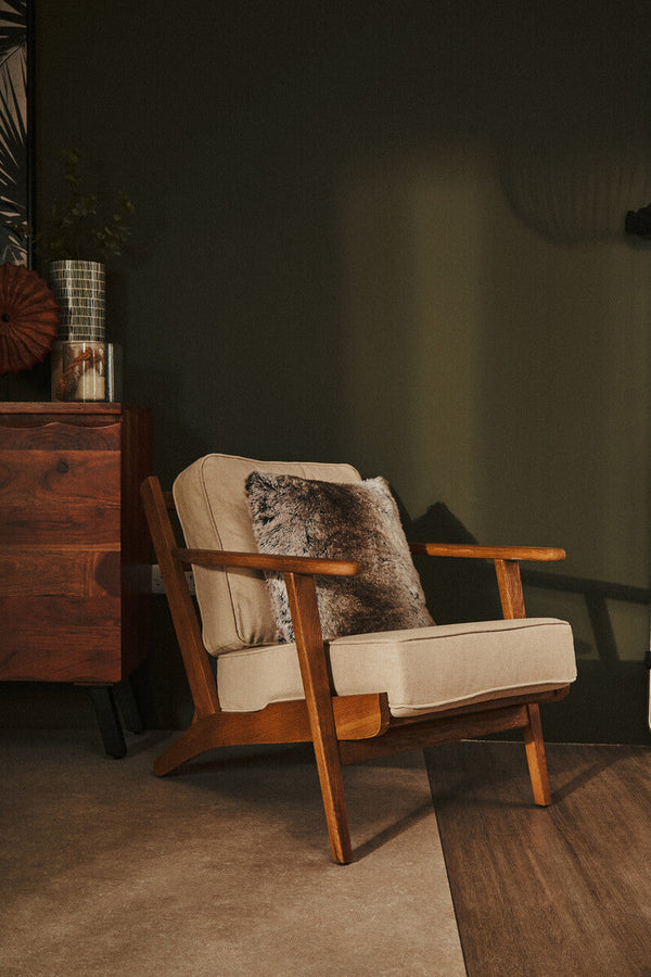 Hector Natural Linen and Dark Oak Wood Armchair – detail