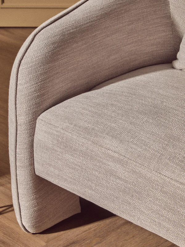 Bilani Grey Linen Effect Curved Chair – in room setting 2