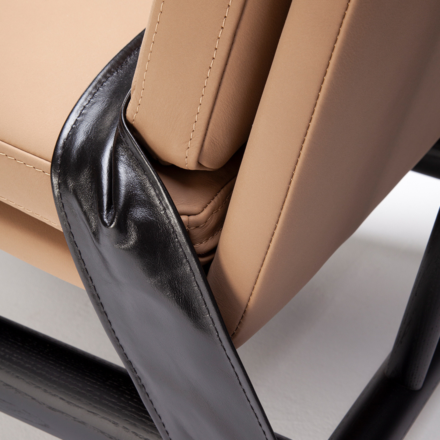 SESO ARMCHAIR - Living with Luxury