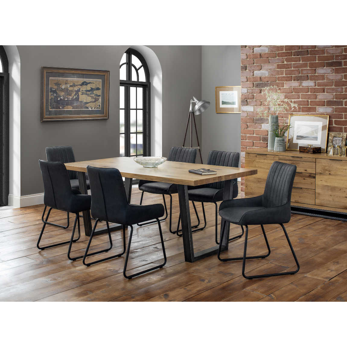 Brooklyn Dining Table - Oak - Living with Luxury