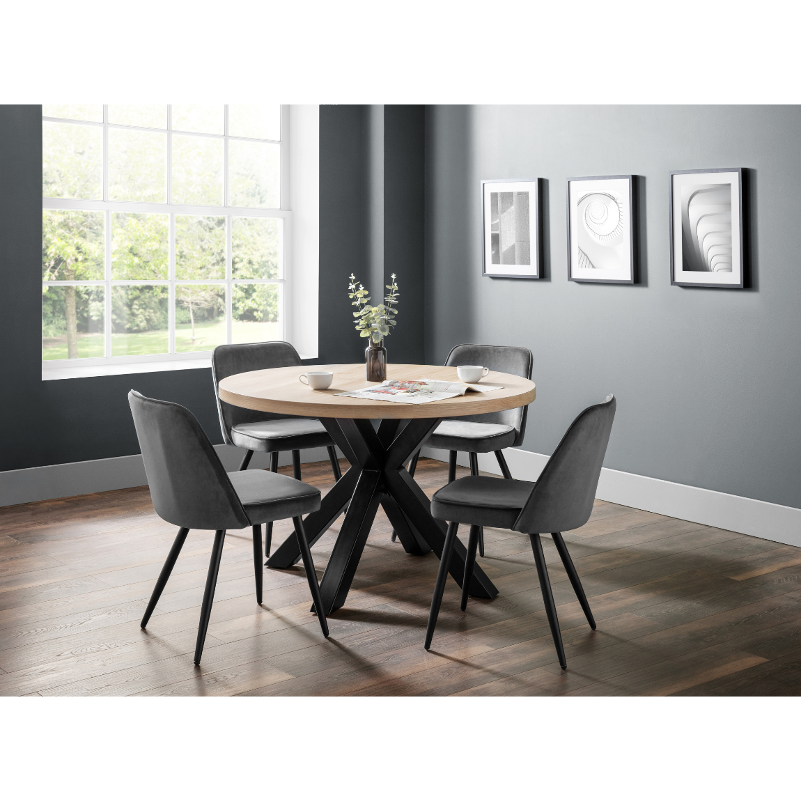 Berwick Round Table - Living with Luxury