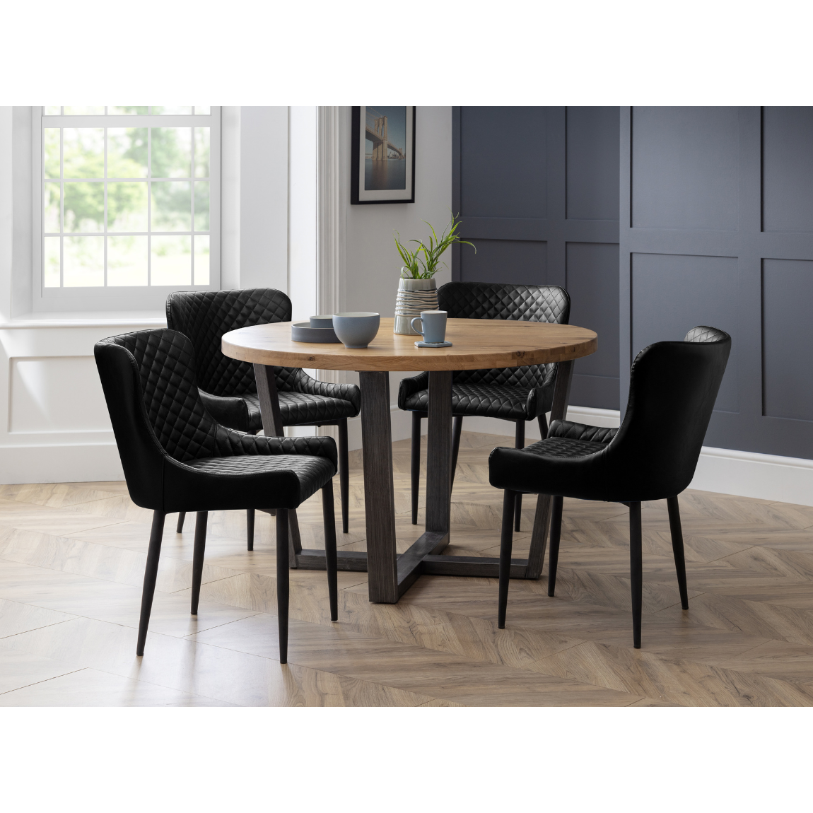 Brooklyn Round Table - Living with Luxury