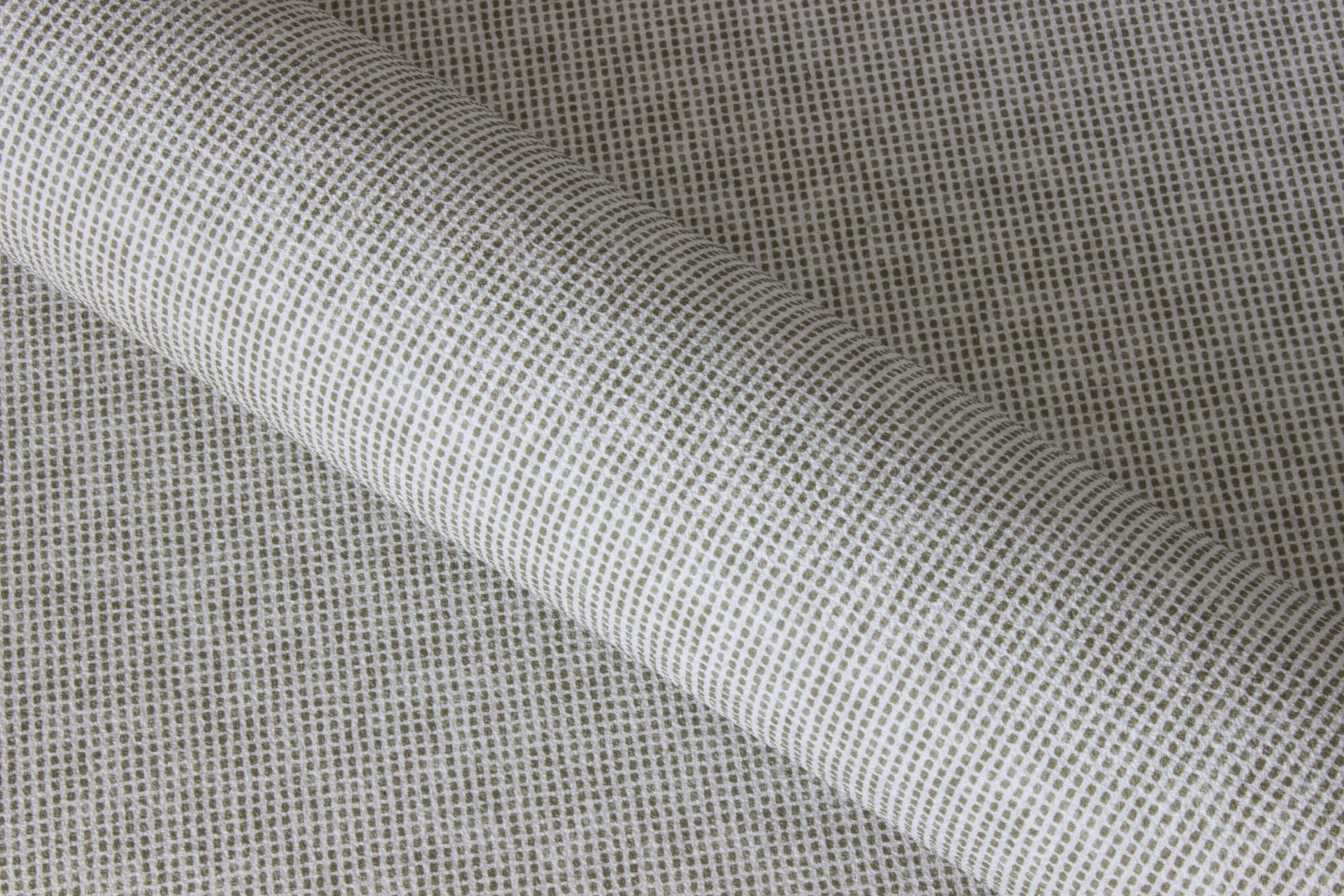 Angus - Living with Luxury