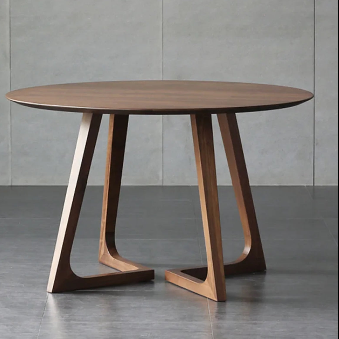 Bashira Dining Table - Living with Luxury