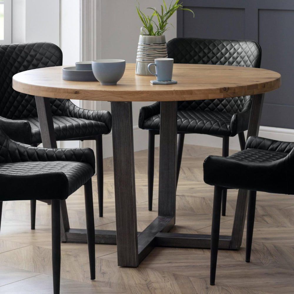 BROOKLYN ROUND TABLE - Living with Luxury