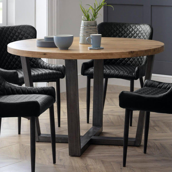 BROOKLYN ROUND TABLE - Living with Luxury