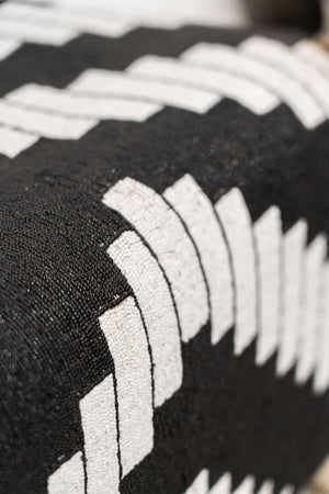 Yoruba Royal Beaded Chair Geometric Black and White – detail