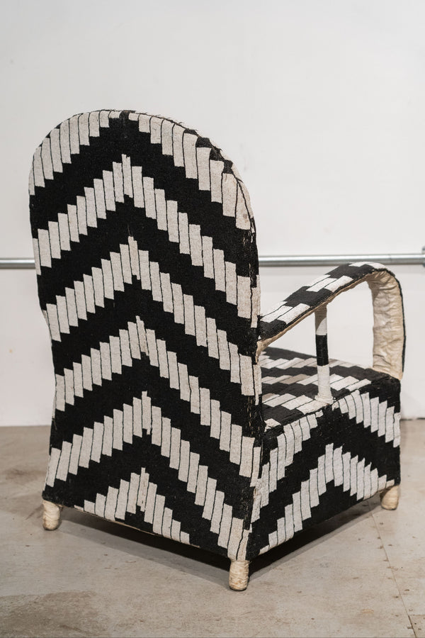 Yoruba Royal Beaded Chair Geometric Black and White – dimensions
