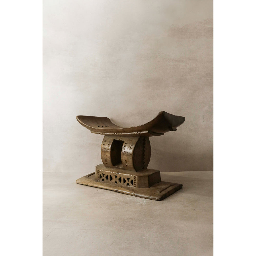Ashanti Stool - 141.1