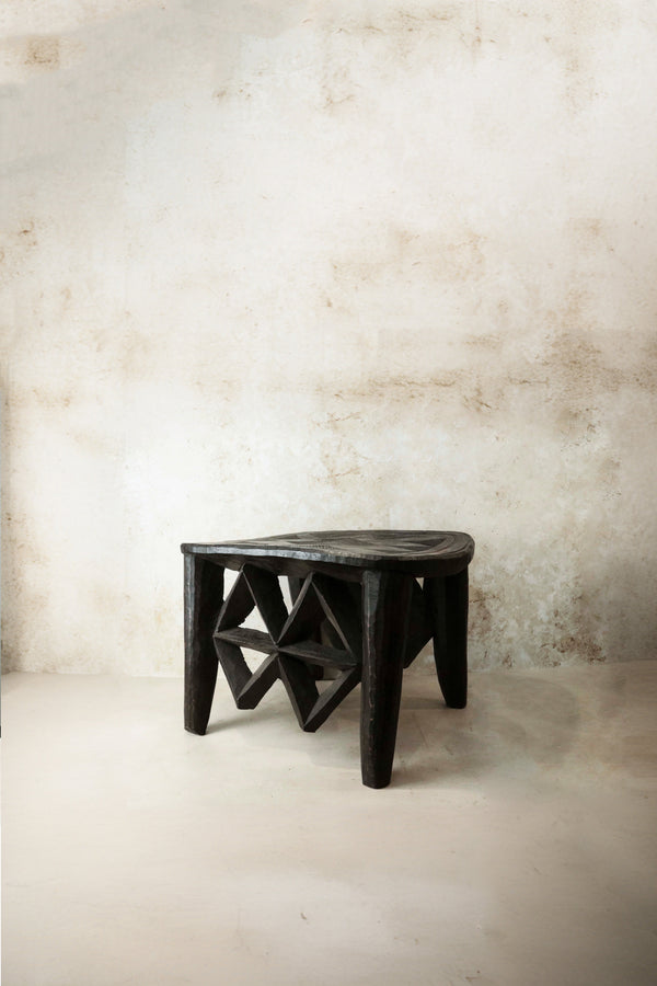 Nupe Table/Stool – detail