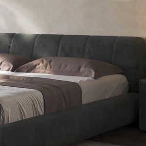 Mao Bed – in room setting