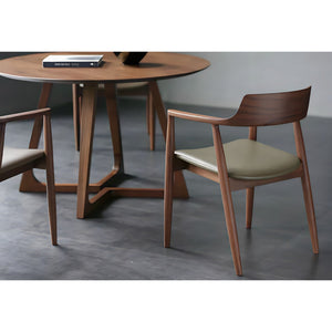 Yubi Chair
