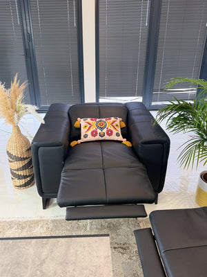Richmond Black Electric Recliner Armchair – Comfortable Living Room Seating