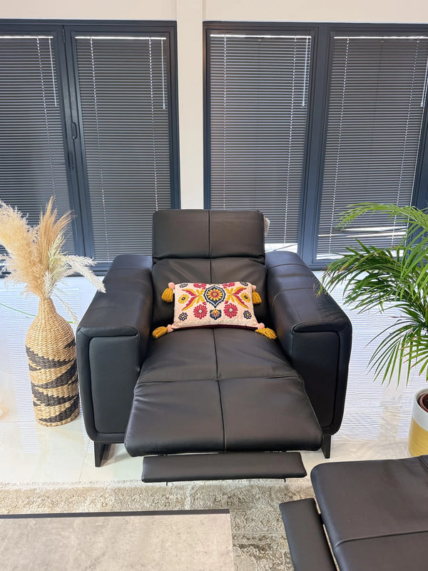 Richmond Black Electric Recliner Armchair – Comfortable Living Room Seating