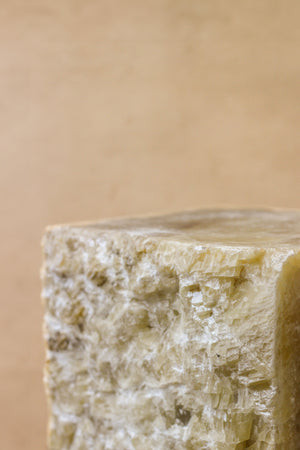 Onyx Side Table Pedestal Raw - Solid - No 4 - Living with Luxury