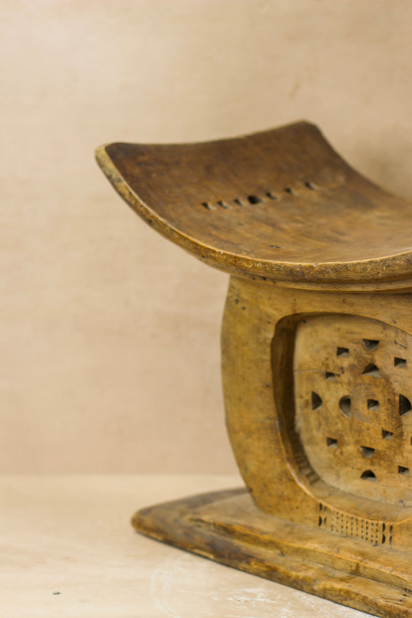Ashanti Stool – side view 2