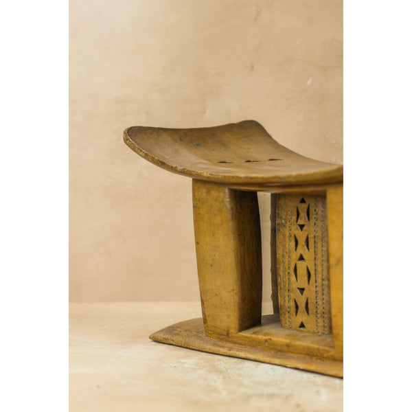 Ashanti Stool - 138.2