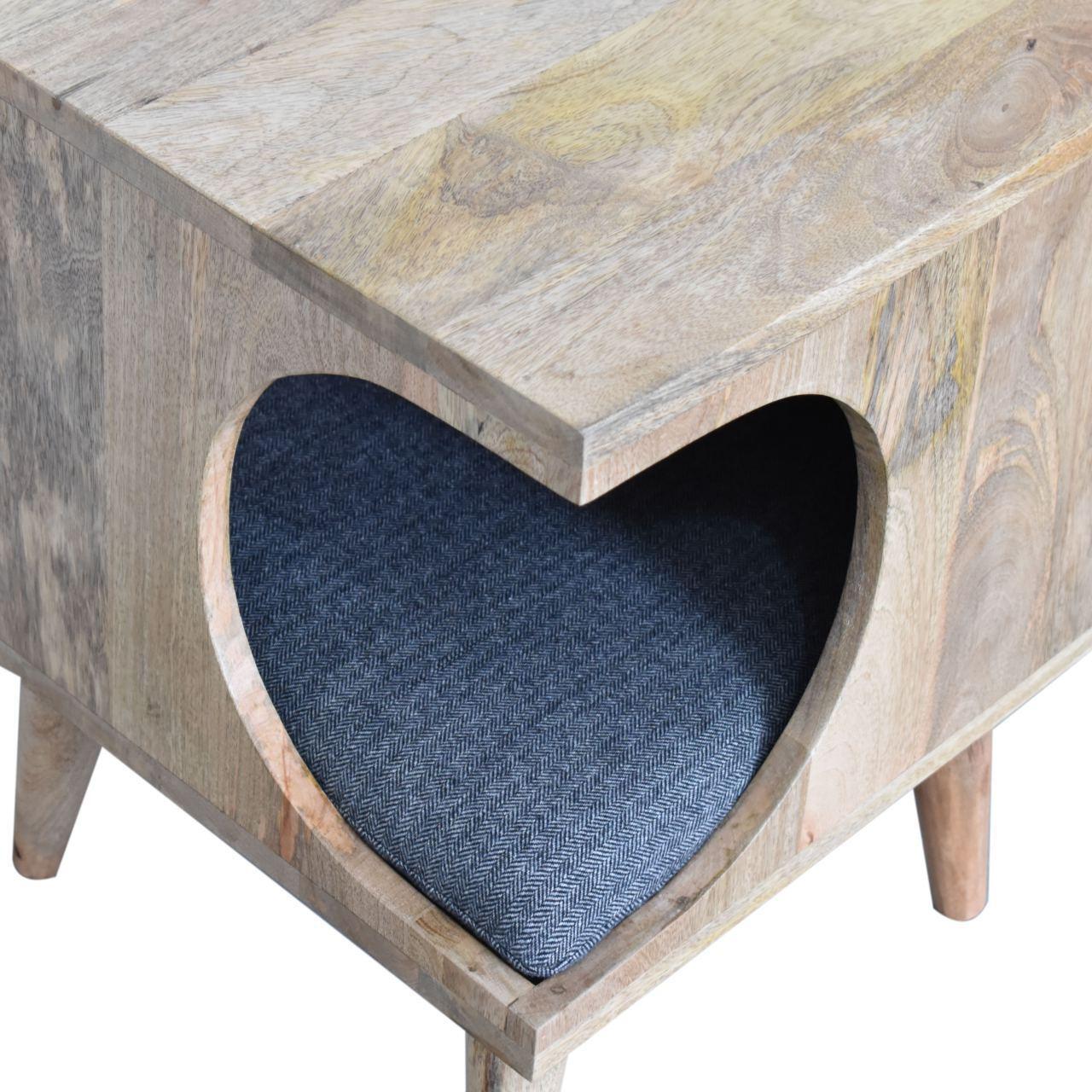 Nordic Cut-out Pet Bed - Living with Luxury