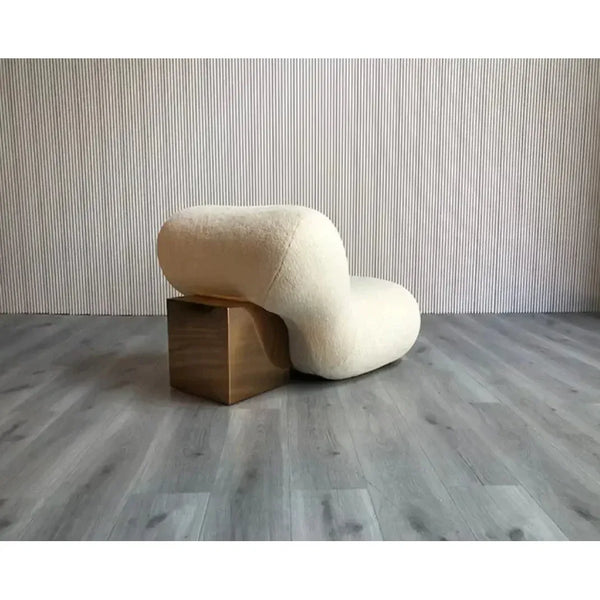 Zeita Lounge Chair