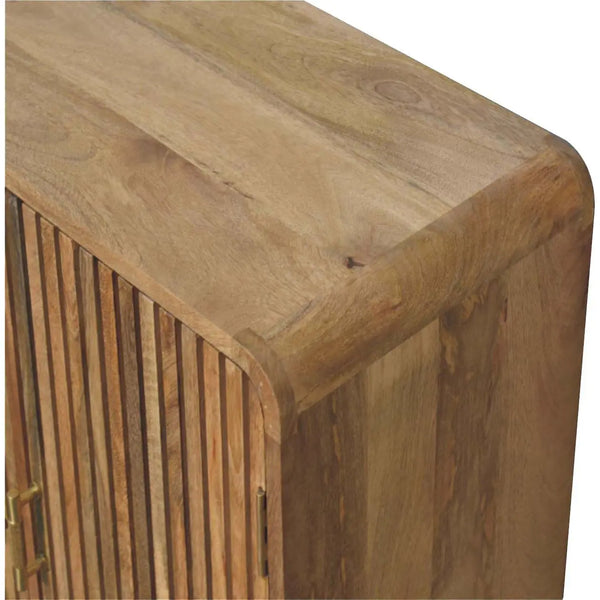 T-bar Ridged Cabinet