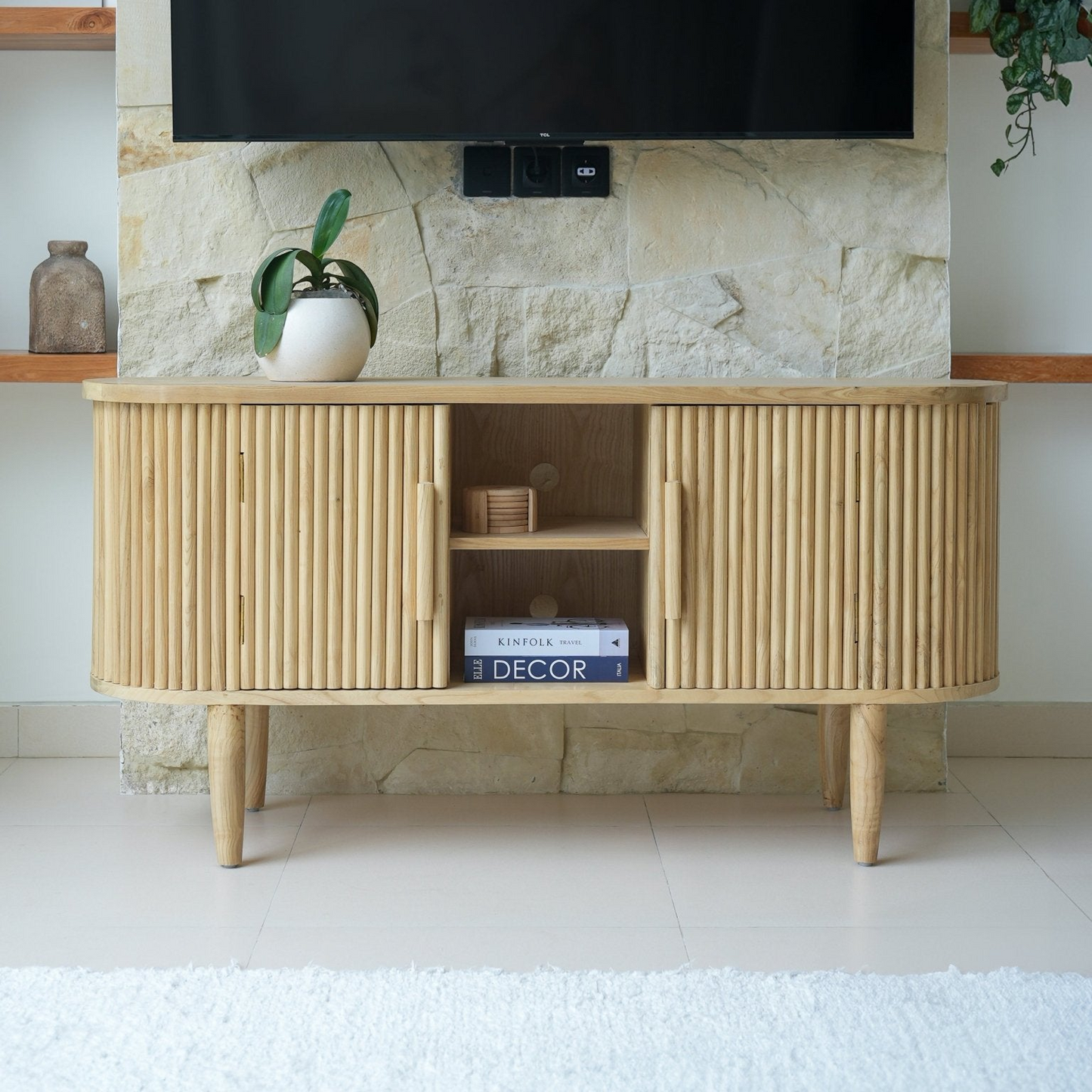 Giri TV Cabinet